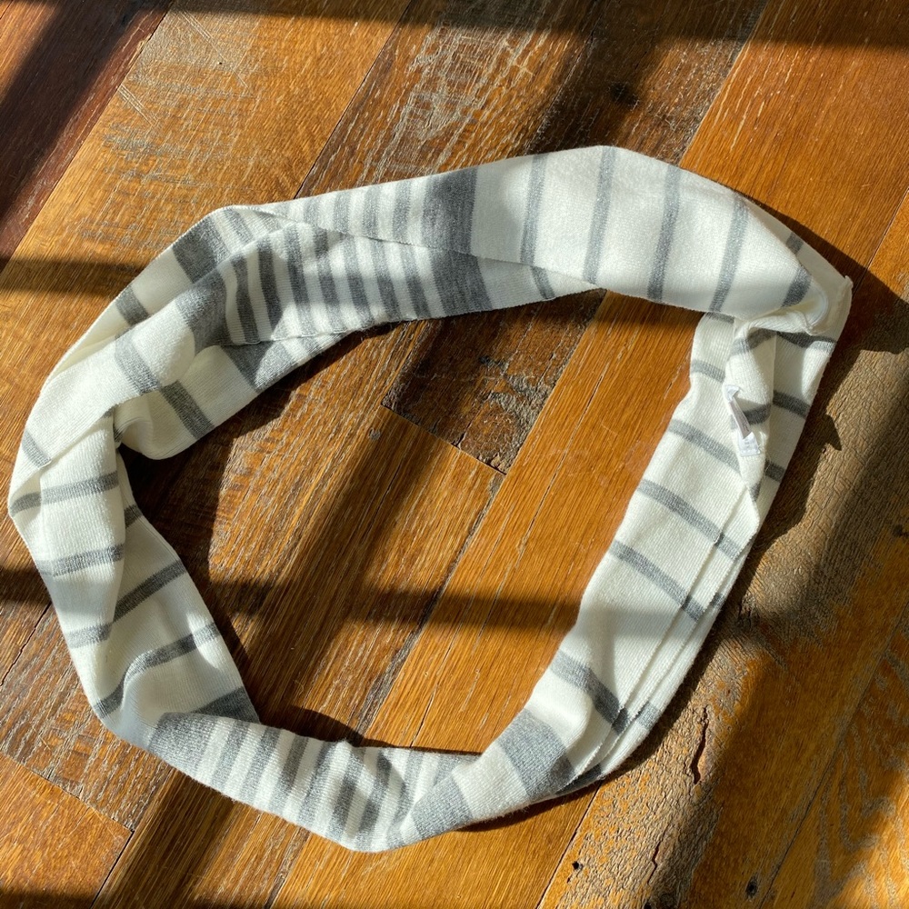 New York & Co infinity scarf
